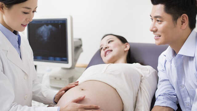 Khi nào mẹ bầu cần phải đi khám thai?