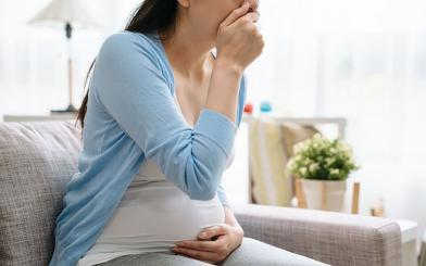 Đầy bụng khi mới mang thai: 6 nguyên nhân & 8 cách khắc phục